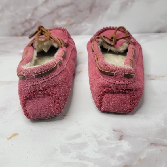 Minnetonka Moccasins Slipper Pink Suede - Picture 6 of 9